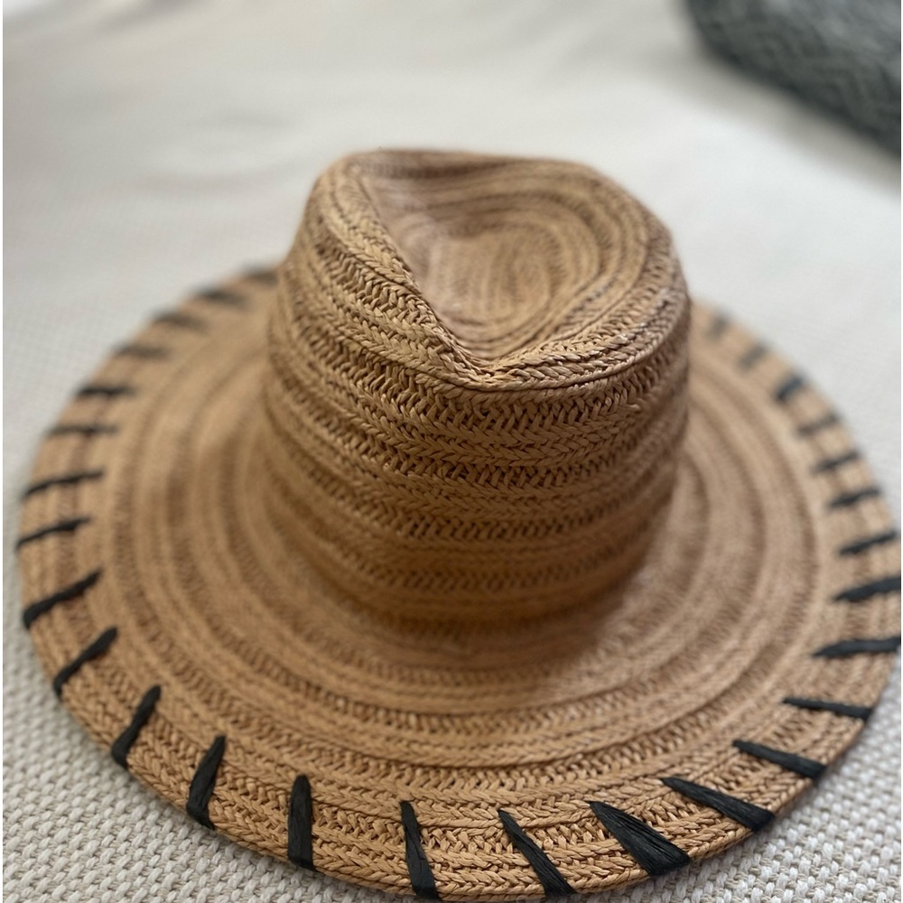 Straw hat - Picture 3 of 5